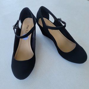 NEW Me Too Minnie Wedge Shoes Size 8.5